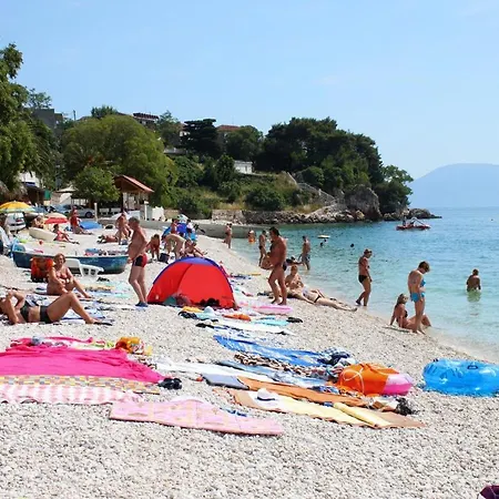 Family Friendly Seaside Apartments Gradac, Makarska - 13259