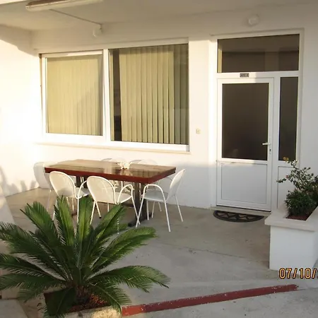 Family Friendly Seaside Apartments Gradac, Makarska - 13259 * Gradac (Split-Dalmatia)