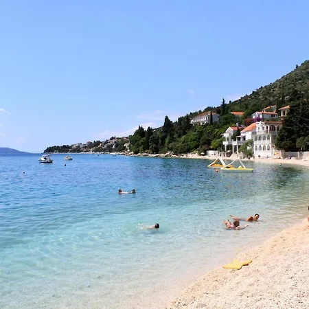 Family Friendly Seaside Apartments Gradac, Makarska - 13259 Gradac (Split-Dalmatia)