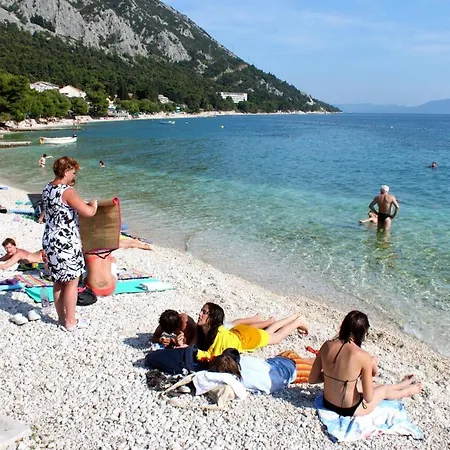 Family Friendly Seaside Apartments Gradac, Makarska - 13259 *